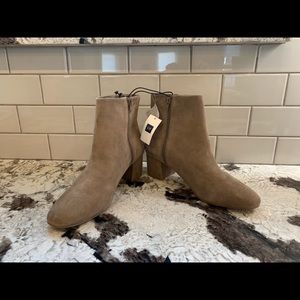 Gap Suede Women’s Ankle Boots with Side Zipper